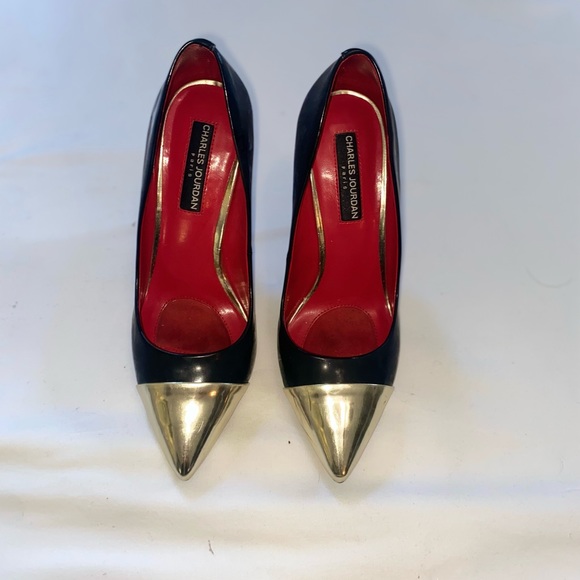 Black and Silver Pointed Pumps - Picture 1 of 3